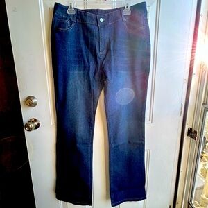 Women’s straight leg denim blue jeans 36x32 NWOT